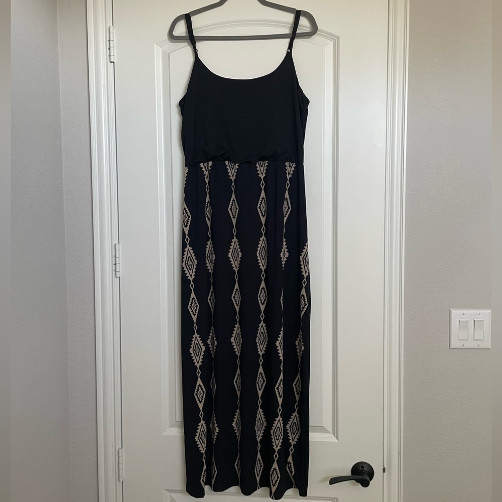 Sleeveless Black and Tan Maxi Dress